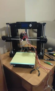Samodzielnie zbudowana drukarka 3D